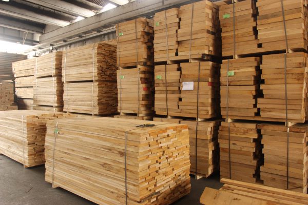 White Oak Edged from European
