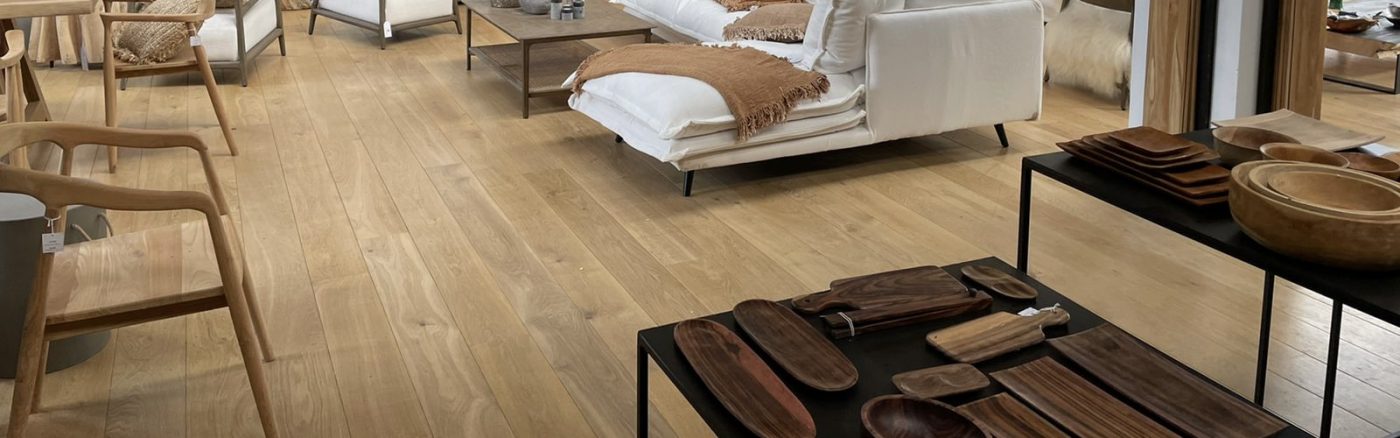 Curvetta, Cung cấp các loại gỗ nhập từ châu âu: Gỗ Sồi, Gỗ Gai dẻ.., Dịch vụ uốn cong gỗ tự nhiên bằng máy móc hiện đại nhậ từ châu âu